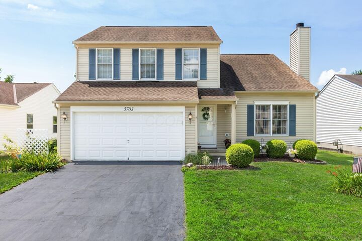 Property Photo: 5703 Silver Spurs Lane OH 43119