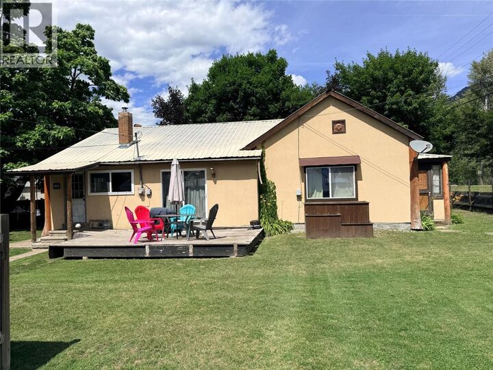 7727 Riverside Drive — photo 1