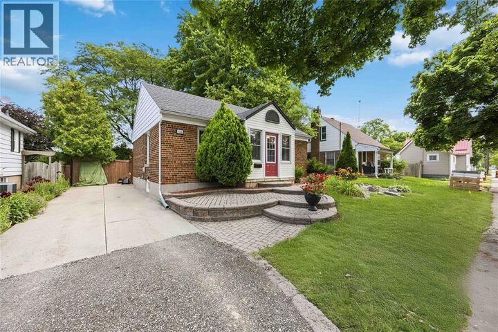 Property Photo: 322 Cobden Street ON N7T 4A3