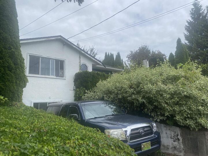 Property Photo: 33659 5th Avenue BC V2V 1X1