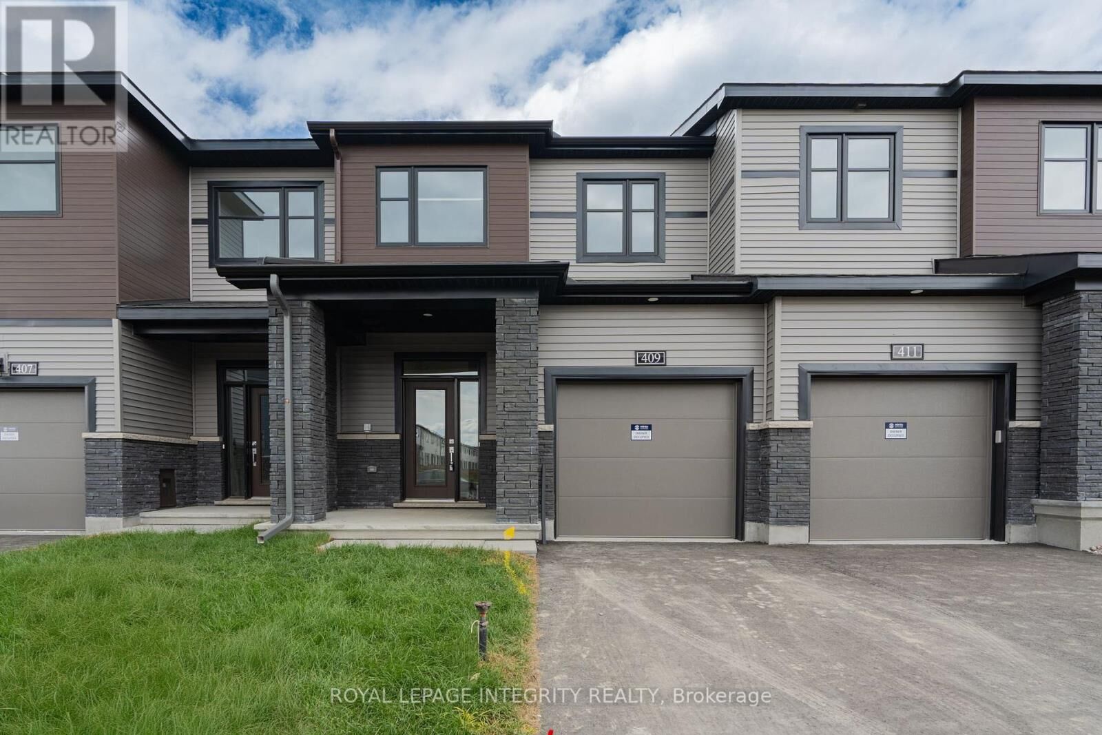 Property Photo: 409 Silicon Way ON K2W 0K8