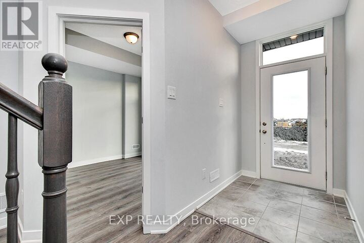 Property Photo:  1258 Hemlock Road  ON K1K 5C2 