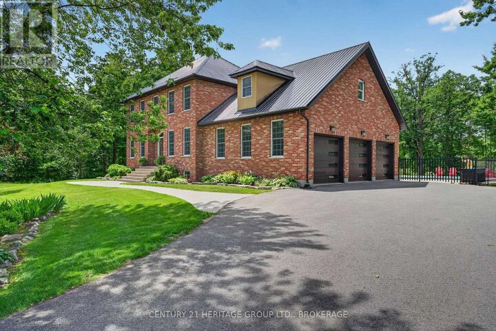 Property Photo: 13 Fawn Brook Drive ON K0H 1M0