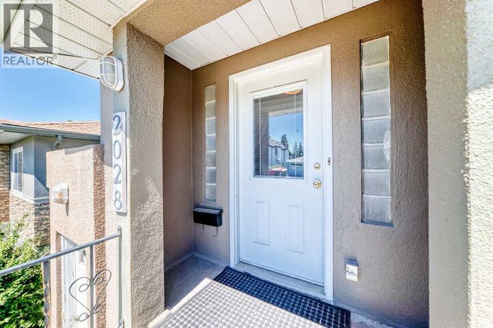 Property Photo: 2028 Westmount Road Northwest AB T2N 3M9