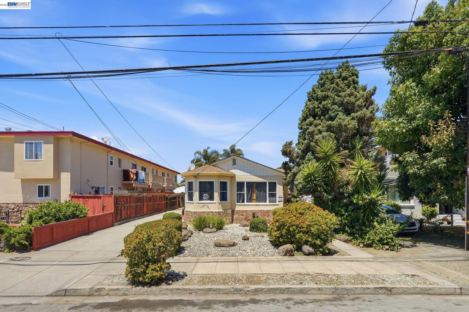 Property Photo: 446 Dolores Ave CA 94577
