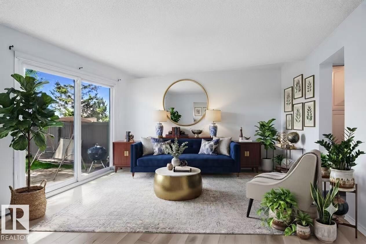 Property Photo:  117 Tudor Ln NW  AB T6J 3T5 