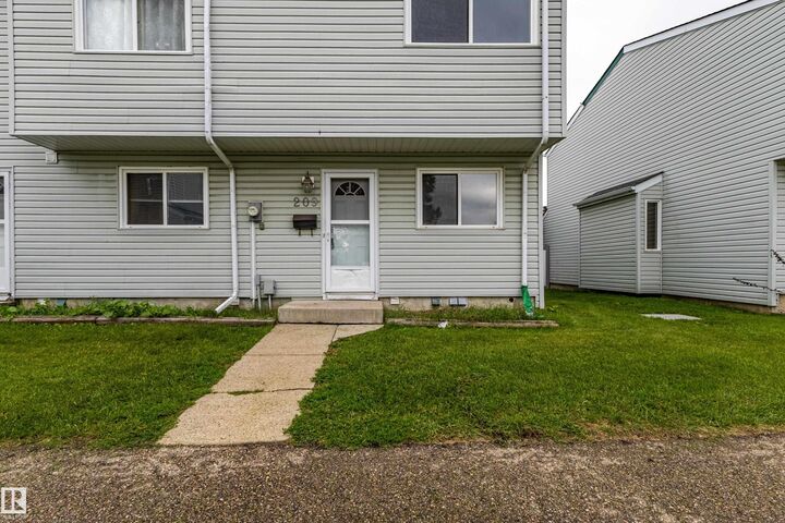 Property Photo: 209 Dickinsfield Court NW AB T5E 5V8