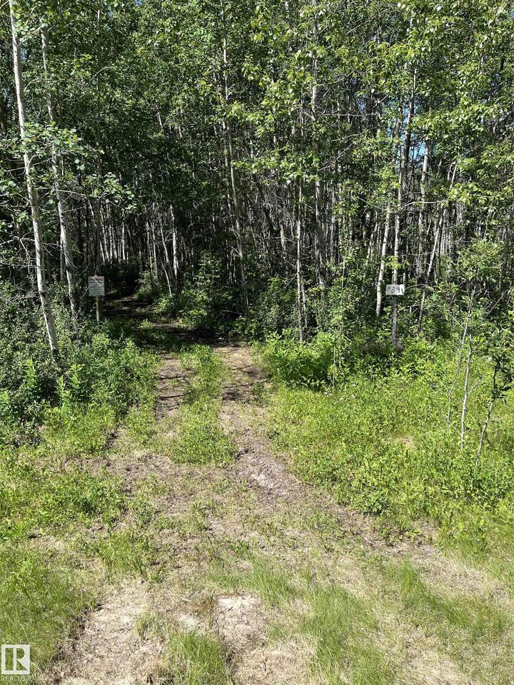 Property Photo:  53407 Rge Road 30 39  AB T0E 1V0 