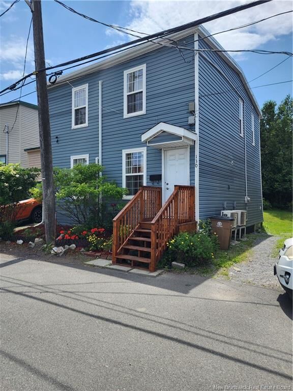 130 Visart Street — photo 1