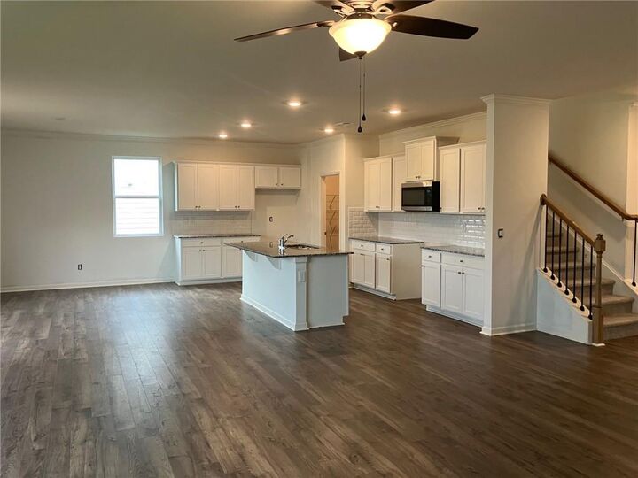 Property Photo: 4181 Oakhurst Drive GA 30213