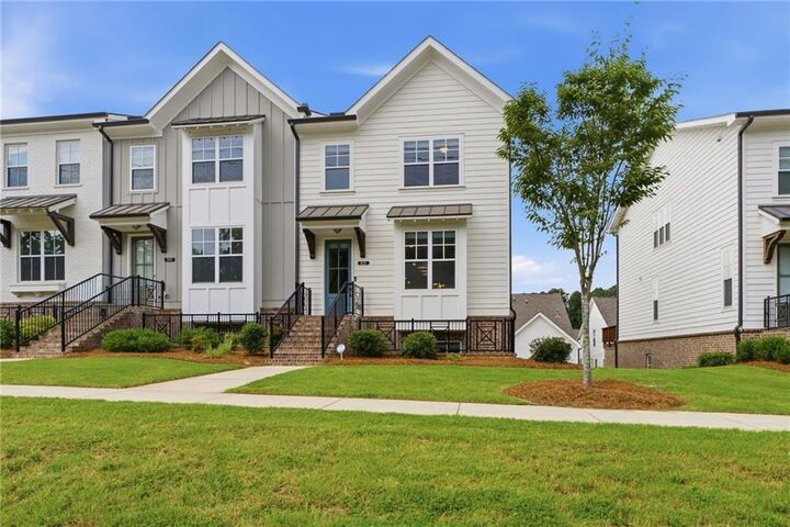 Property Photo: 835 Green Sapling Trail GA 30024
