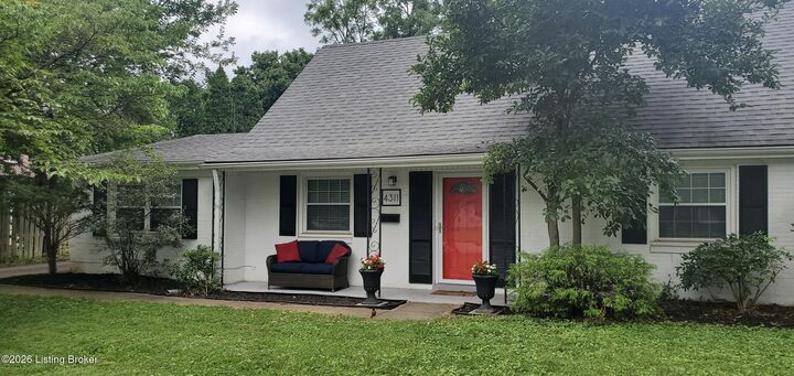 Property Photo: 4311 Lynnbrook Dr KY 40220