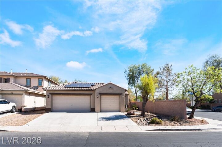 Property Photo: 4005 Kristina Lynn Avenue NV 89081