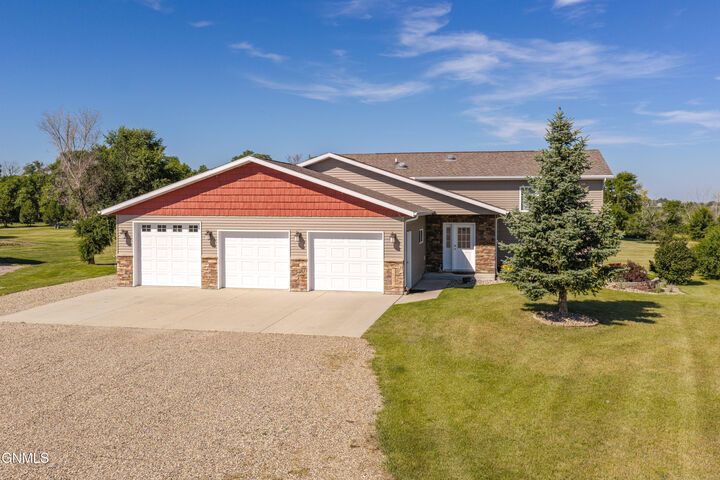 Property Photo: 10001 Pond Place ND 58504