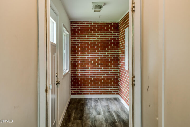 Property Photo: 1115 Washington Street N ND 58501
