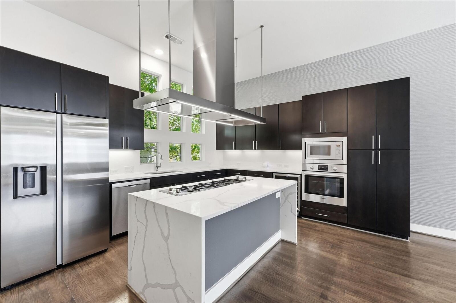 Property Photo: 2338 Commerce Street TX 77003
