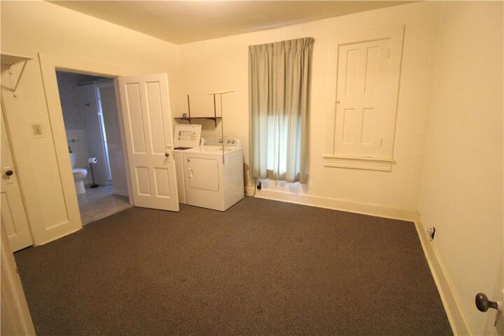Property Photo: 1005 N 22nd Street MO 64506