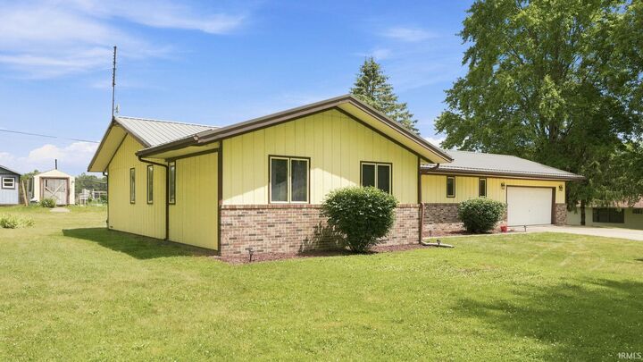 Property Photo:  4421 S State Road 5 Road  IN 46787 