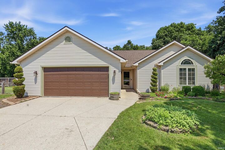 Property Photo: 2216 W Shoaff Road IN 46748-9792