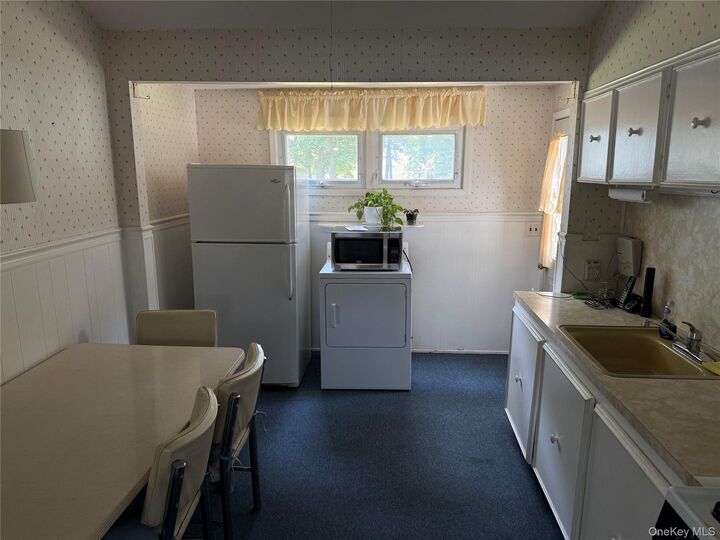 Property Photo:  4 Sachs Street  NY 11706 