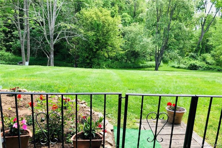 Property Photo: 315 Fox Run Lane NY 10512
