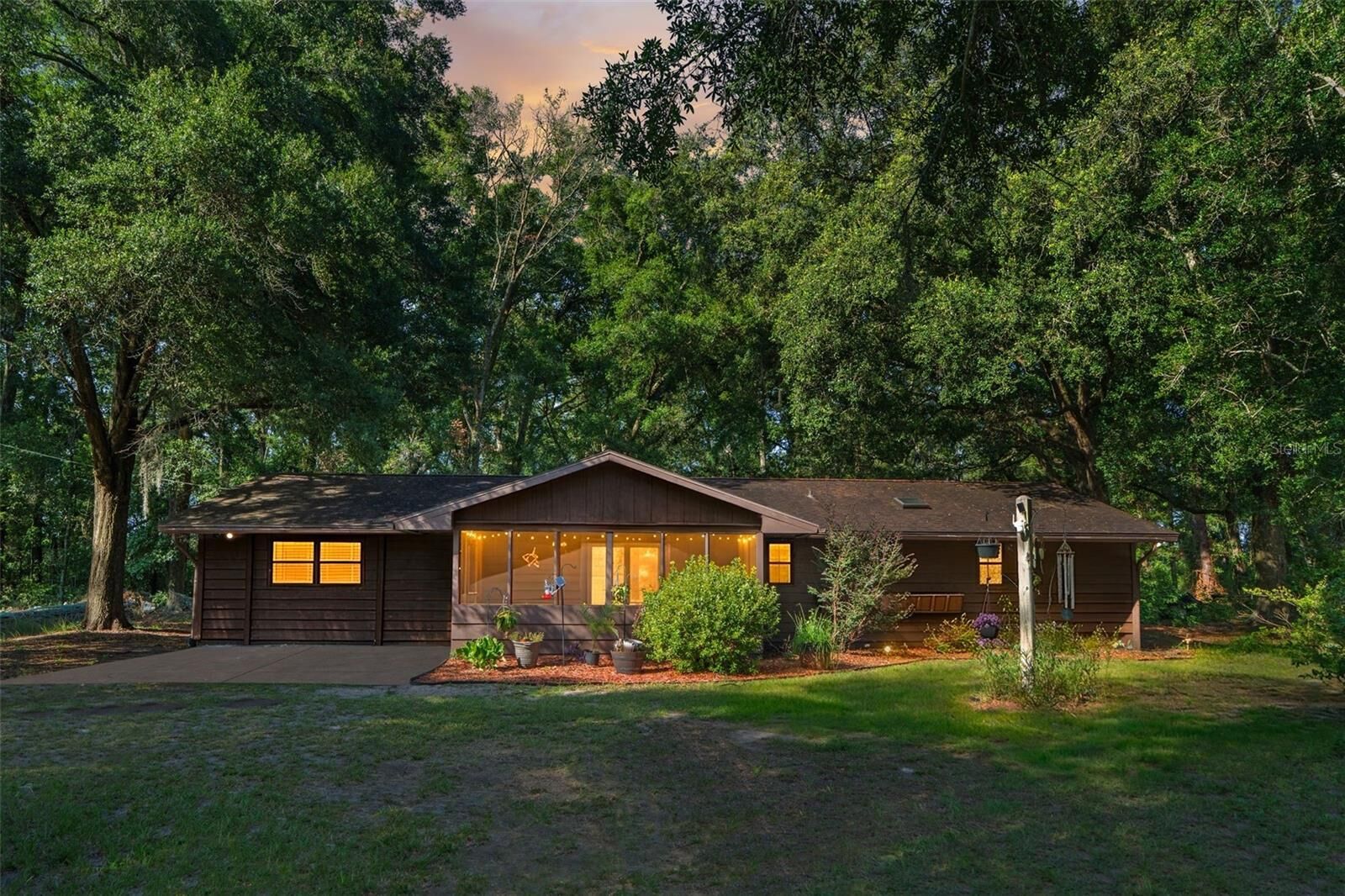 Property Photo:  79 NW 55th Avenue  FL 32619 