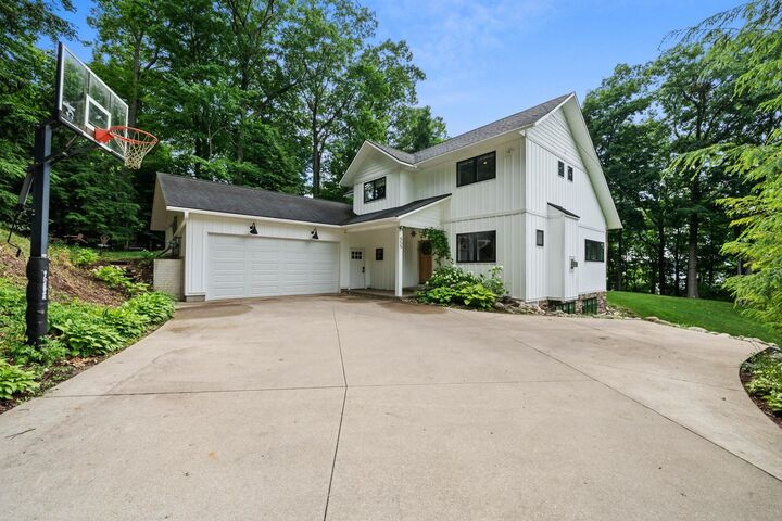 Property Photo: 555 Graystone Road MI 49686