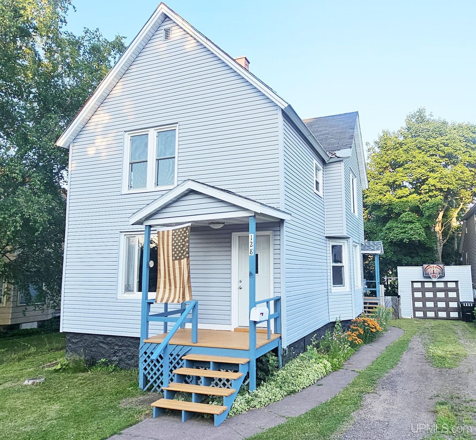 Property Photo:  128 Pewabic Street  MI 49913 