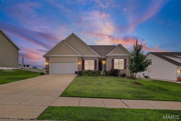 Property Photo:  207 Grand Rapids Lane  IL 62025 