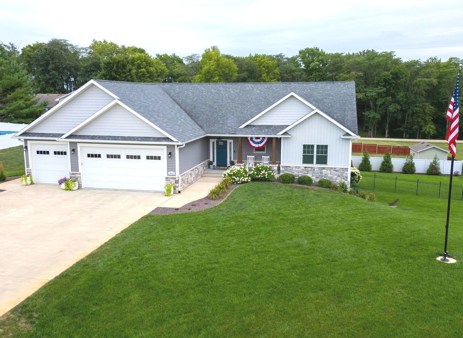 Property Photo:  9807 Northridge Circle  IL 61727 
