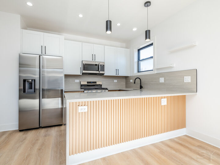 Property Photo: 3215 W Fulton Street IL 60624