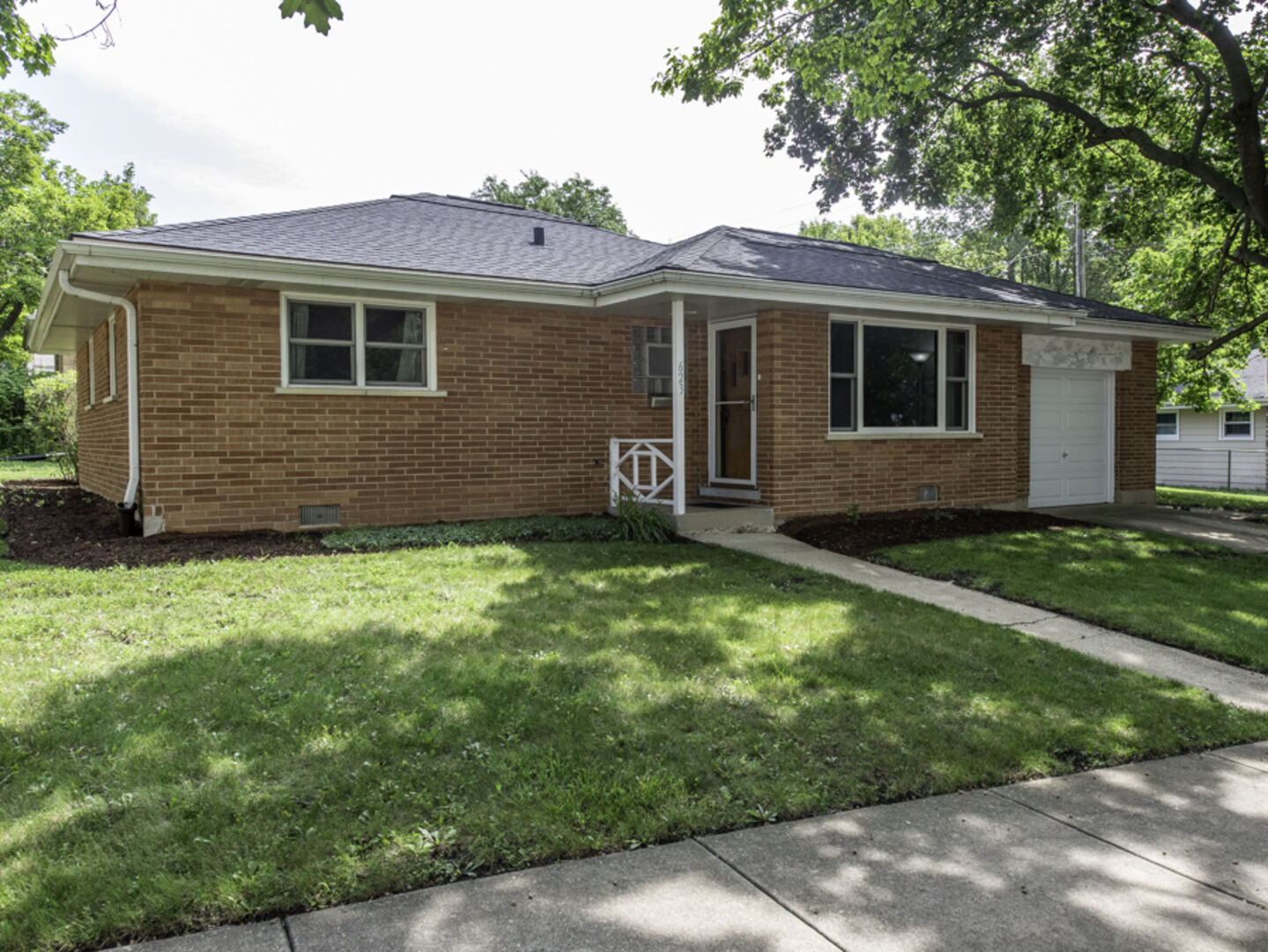 Property Photo:  623 McKinley Avenue  IL 60060 