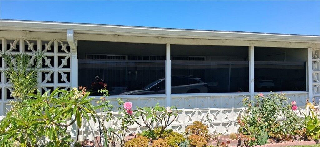 Property Photo:  1282 Golden Rain  CA 90740 