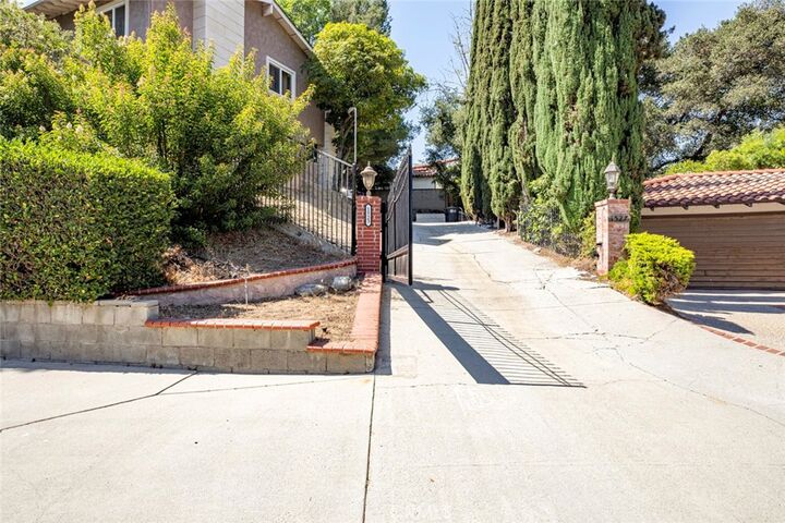 Property Photo: 1523 Colina Drive CA 91208