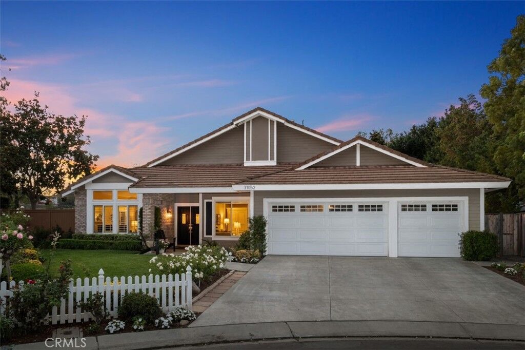 Property Photo: 31052 Corte Aurora CA 92675