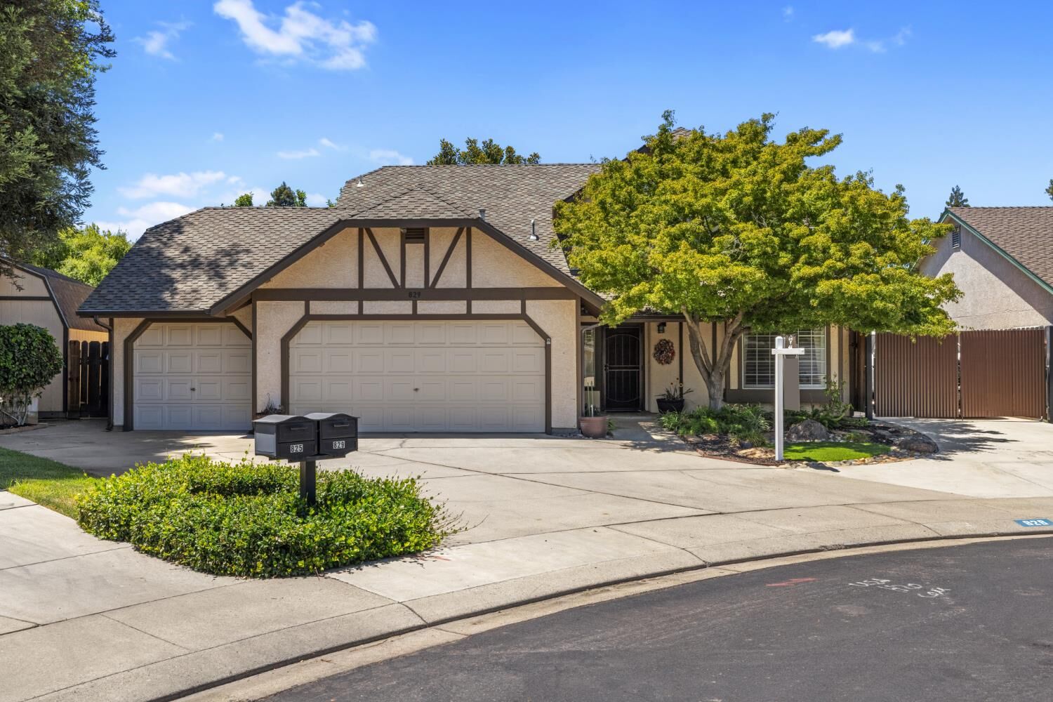 Property Photo:  829 Nolte Lane  CA 95355 