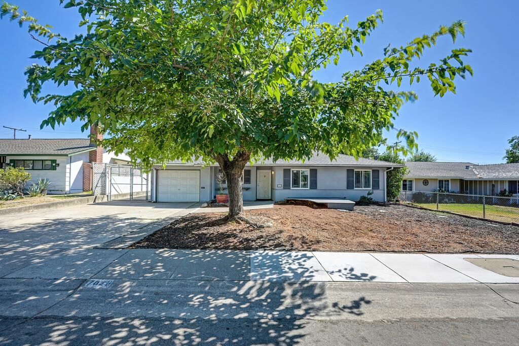 Property Photo: 7023 Larchmont Drive CA 95660