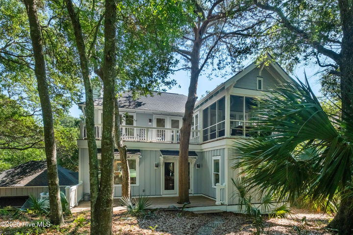 Property Photo: 114 N Bald Head Wynd NC 28461