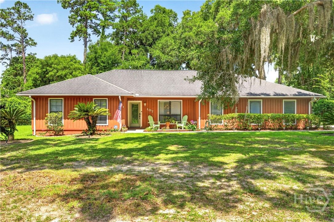 Property Photo:  107 Robin Road  GA 31419 