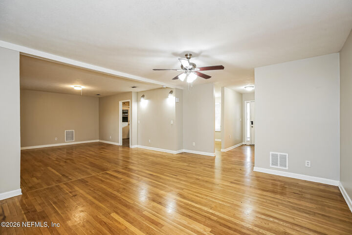 Property Photo:  1321 Grandview Drive  FL 32211 