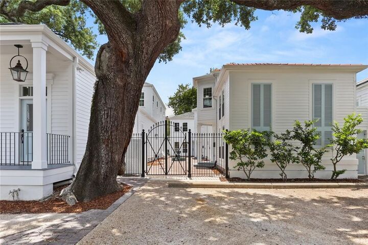 Property Photo: 918 Foucher Street 2 LA 70115