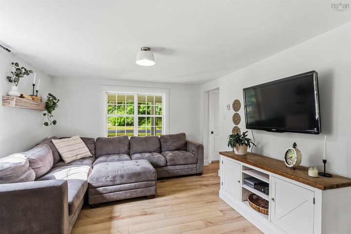 Property Photo: 17 Kendall Lane NS B0N 2T0