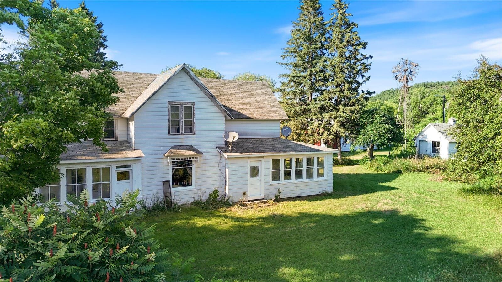 Property Photo:  W6650 690th Avenue  WI 54003 