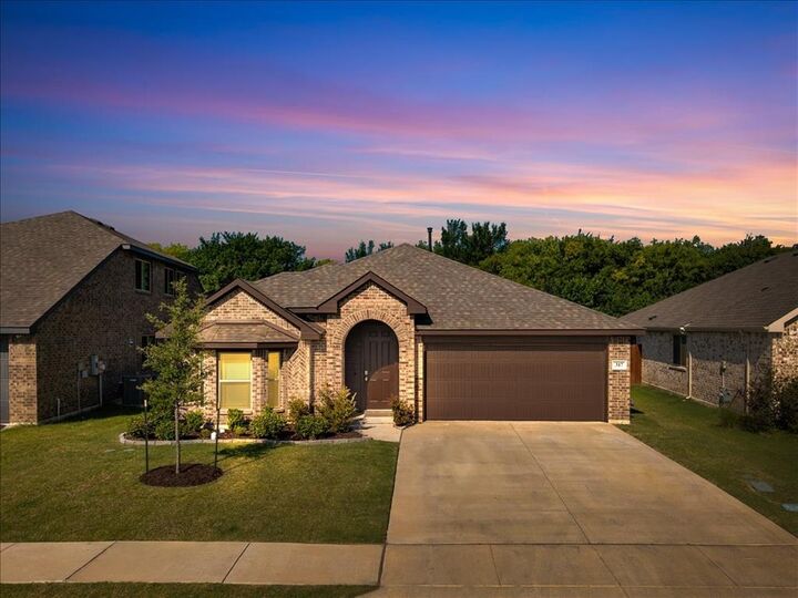 Property Photo: 317 Rock Sparrow Lane TX 76009