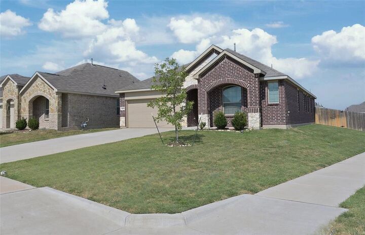 Property Photo:  14800 Devils Claw Trail  TX 76052 