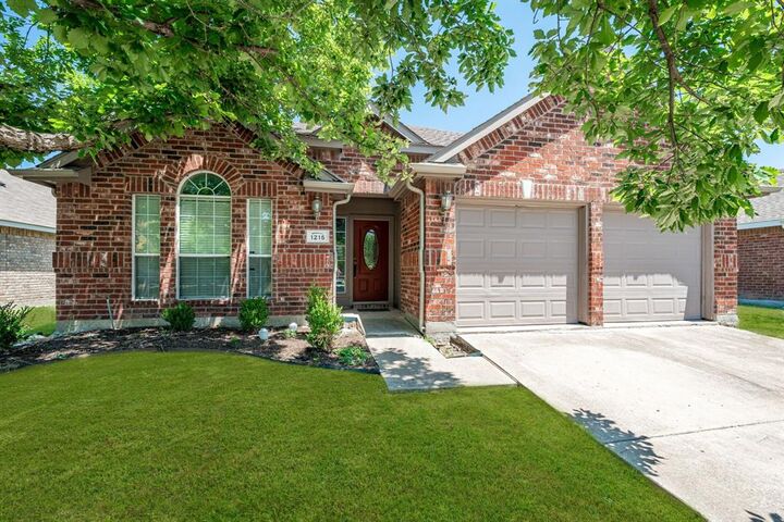 Property Photo:  1215 Mallard Creek  TX 76227 