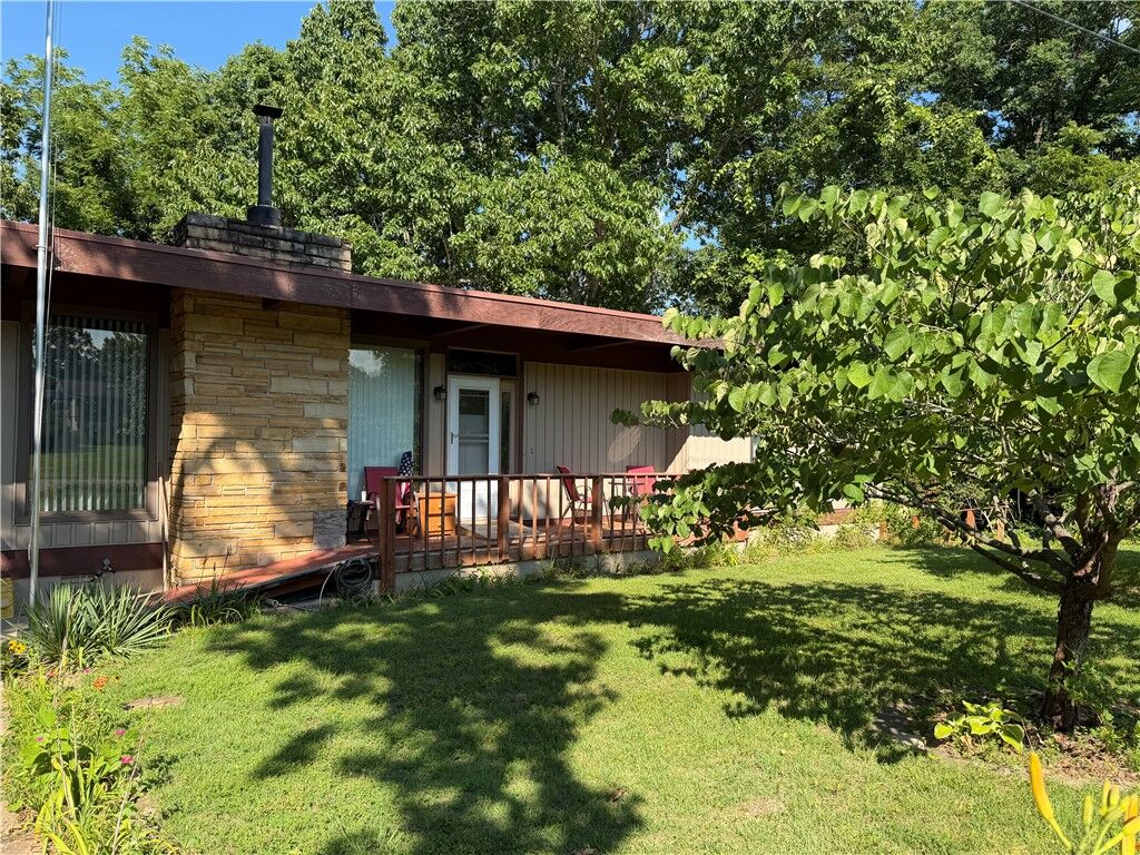 Property Photo:  325 Wayne Drive  AR 72641 