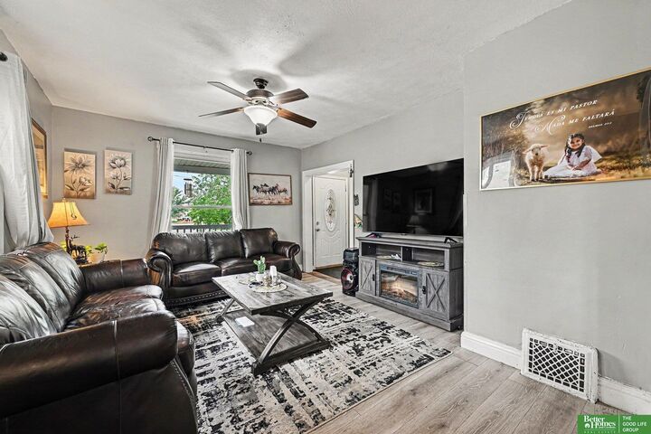 Property Photo:  2850 Meredith Avenue  NE 68111 