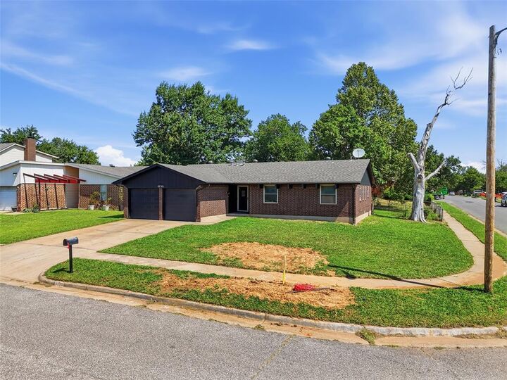 Property Photo: 4729 SE 48th Street OK 73135