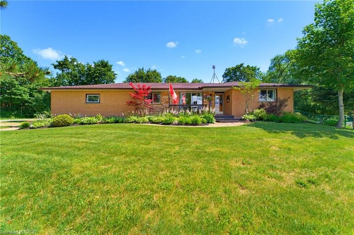 Property Photo:  3226 Indian Trail  ON N3T 5M1 